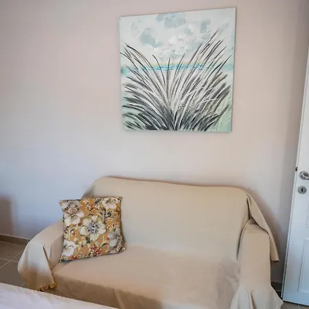 Theramvos Superior Affittacamere 3*